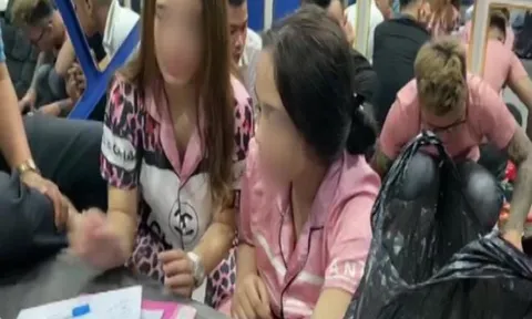 17 nam nữ thanh niên 'phê' ma túy trong nhà nghỉ